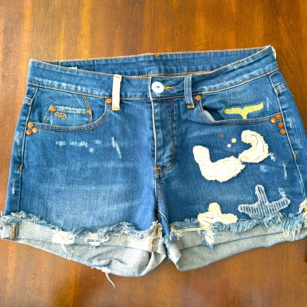 Woman’s Jean shorts with tags